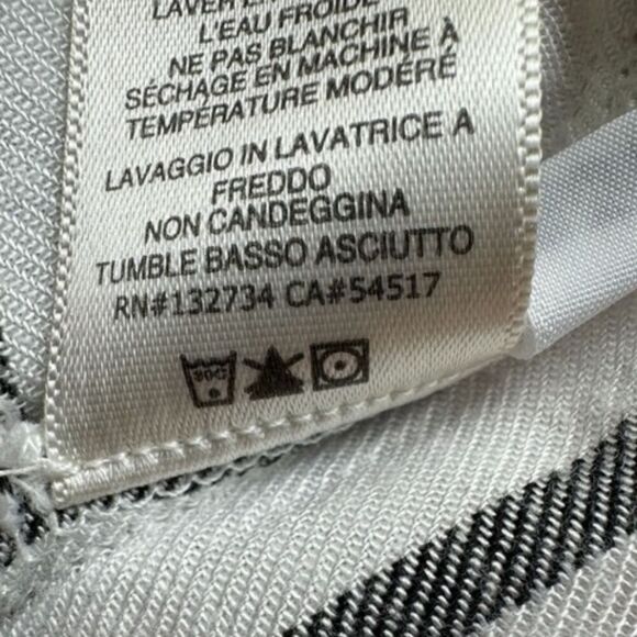 Cloth & Stone Women's Striped Long Sleeve Blouse Frayed Accents Medium - Picture 8 of 9